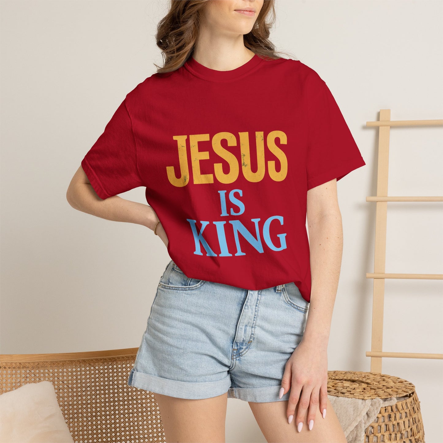 Jesus is King-Classic contrast tee