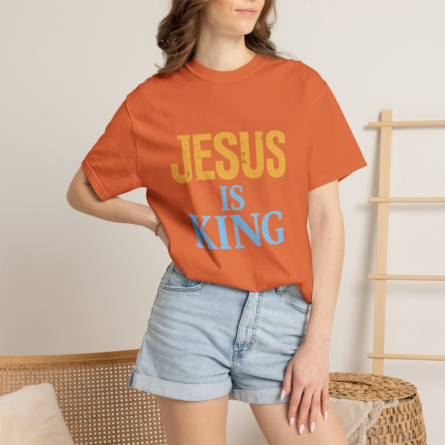 Jesus is King-Classic contrast tee