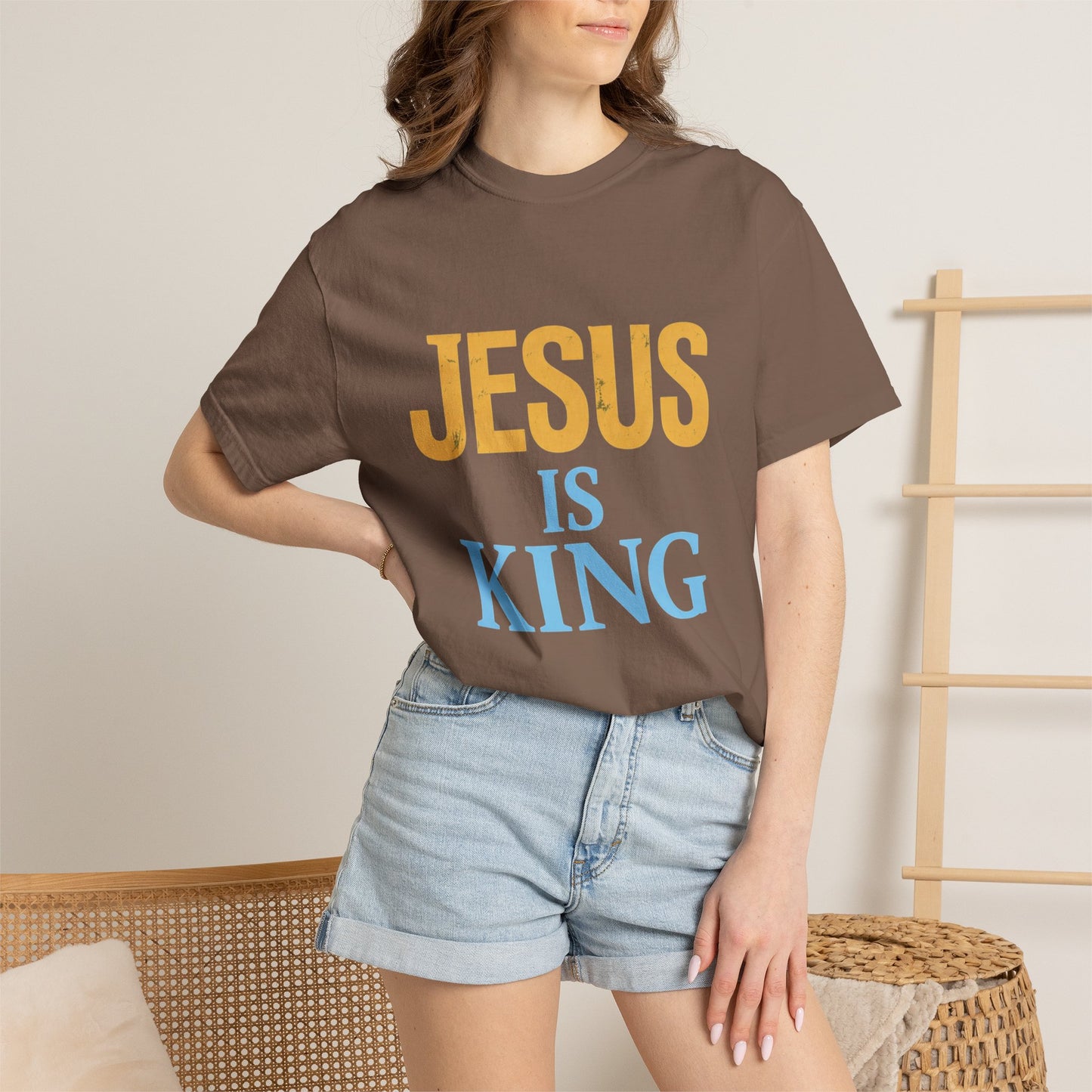 Jesus is King-Classic contrast tee