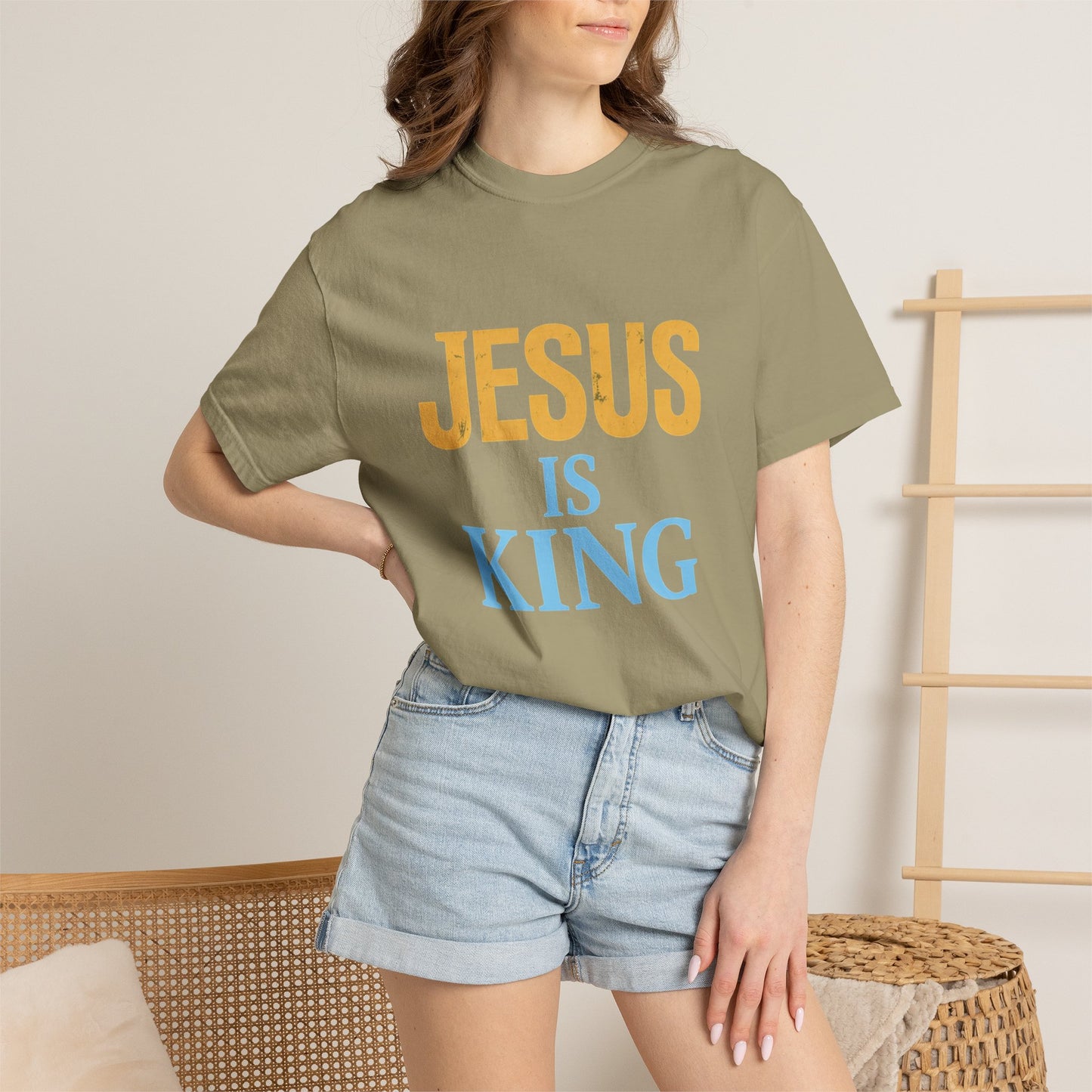 Jesus is King-Classic contrast tee