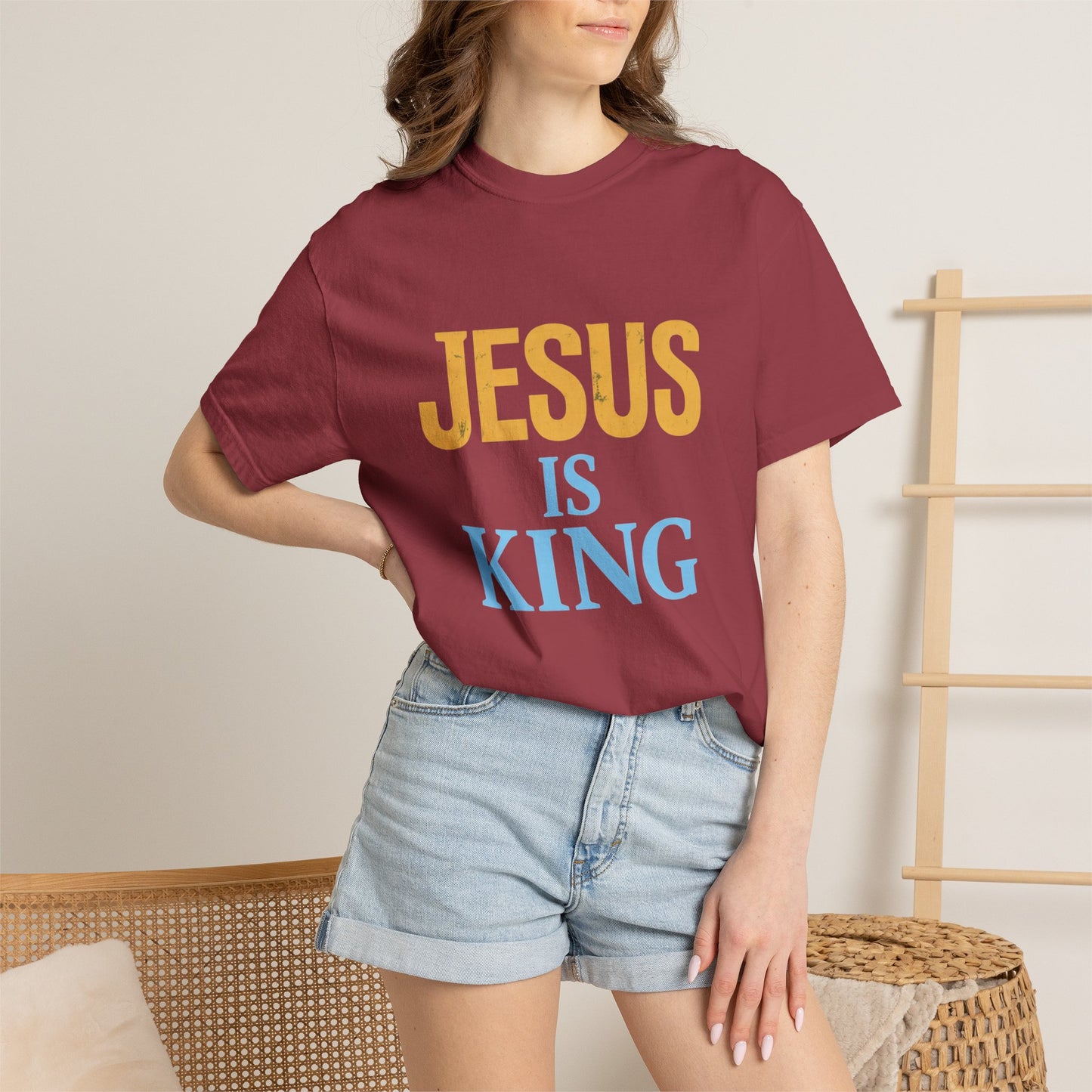 Jesus is King-Classic contrast tee