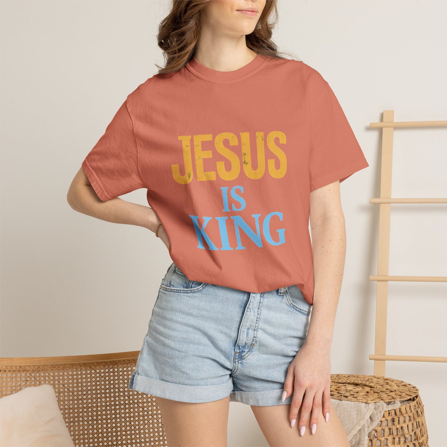 Jesus is King-Classic contrast tee